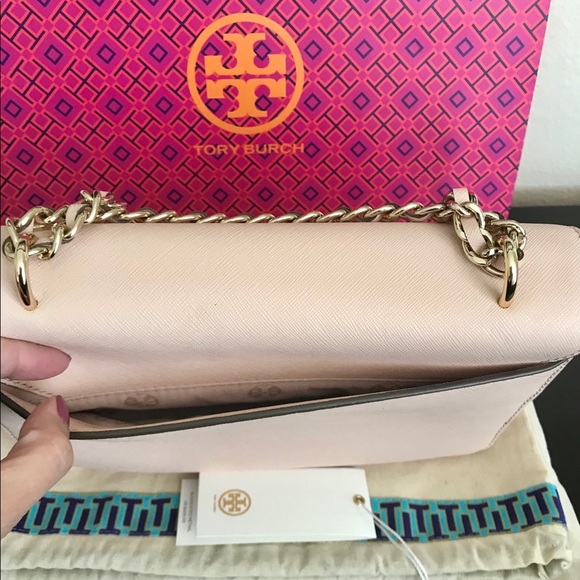 Auth Tory Burch Saffiano leather Robinson purse - Picture 5 of 7